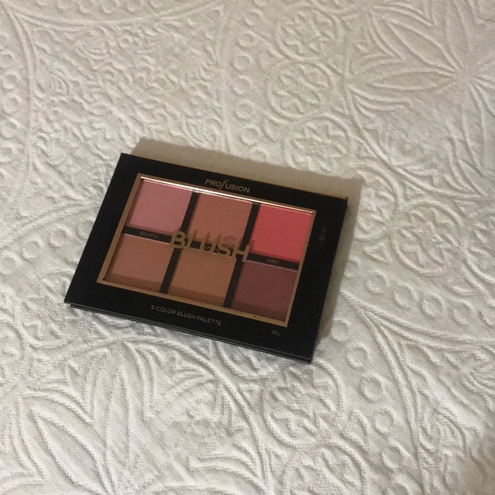Blush palette